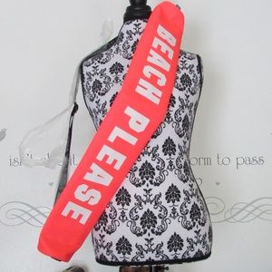 Victoria's Secret PINK Beach Shoulder Coole